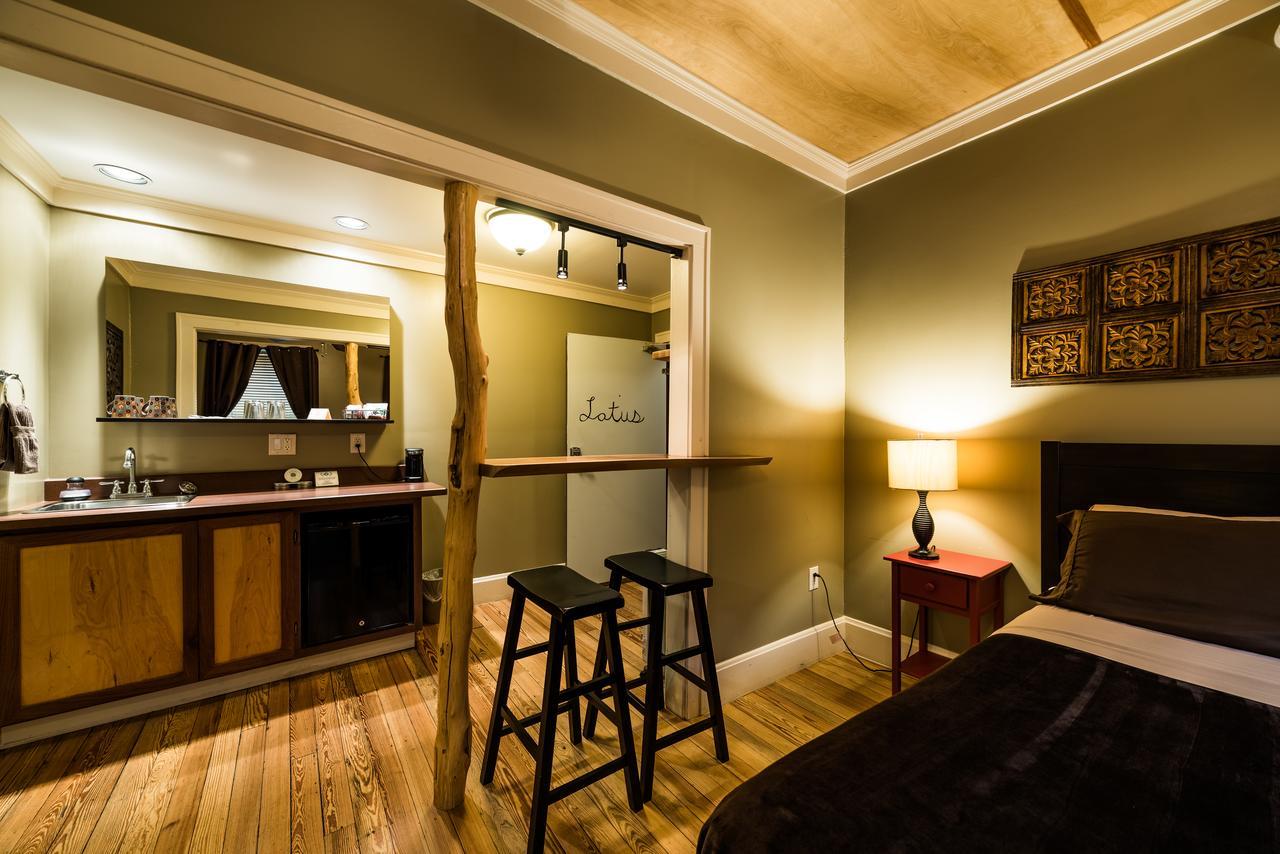 The Walnut Street Inn Bloomington Buitenkant foto
